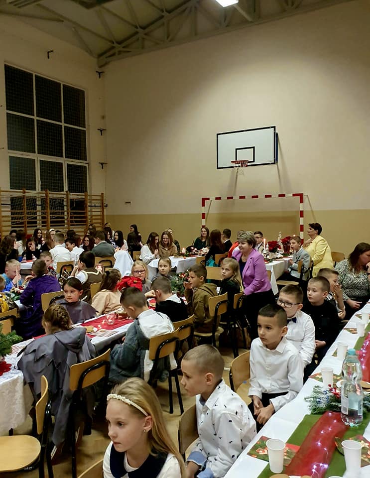 321199136 629781338950894 6797281847234640416 n Szkolne Spotkanie Wigilijne w Nieczajnie