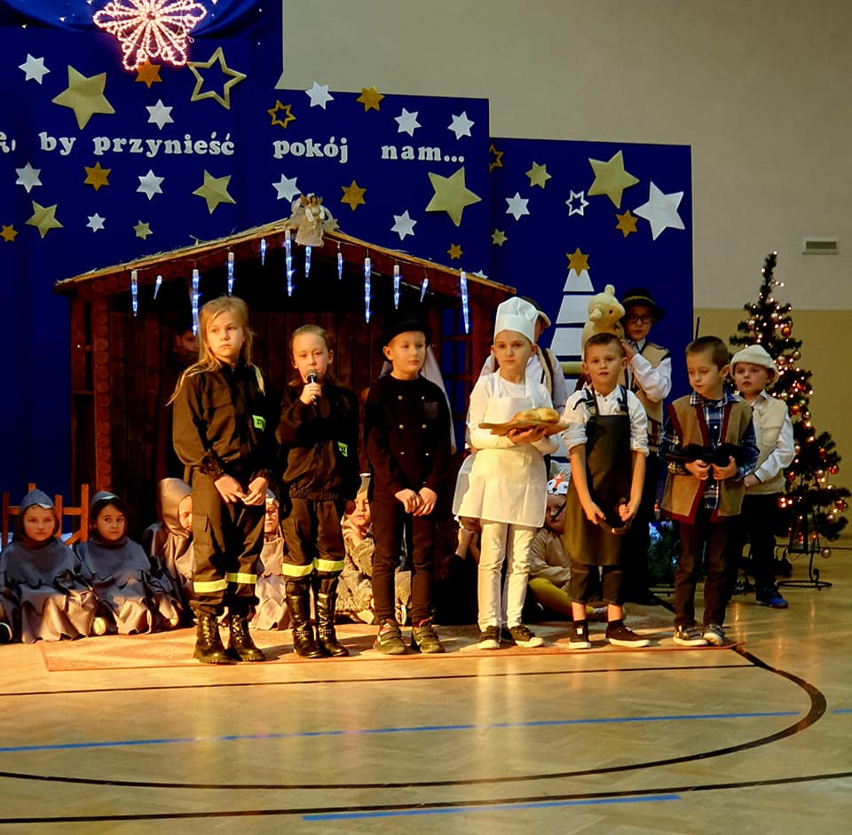 321326713 831260778179836 5406081151384840860 n Szkolne Spotkanie Wigilijne w Nieczajnie