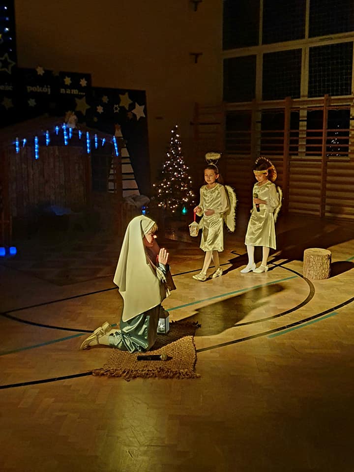 321487661 1084954902154585 1585924109982914123 n Szkolne Spotkanie Wigilijne w Nieczajnie