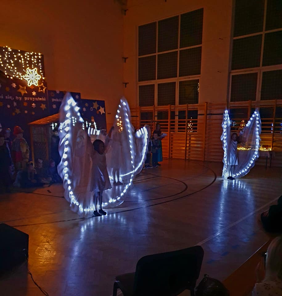 321601117 874070317201345 6248717889692740007 n Szkolne Spotkanie Wigilijne w Nieczajnie