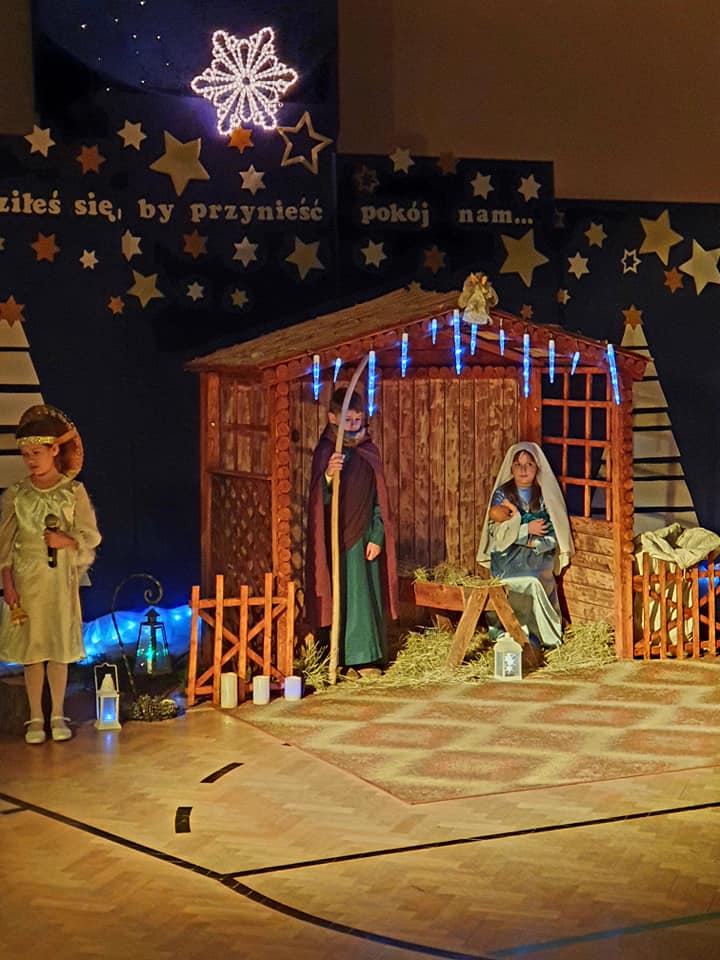 321605309 541588897845997 6289991824694090381 n Szkolne Spotkanie Wigilijne w Nieczajnie