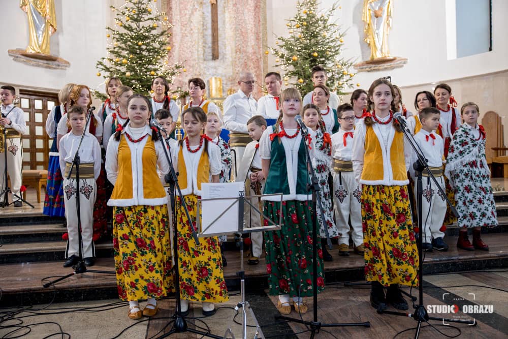322710767 484981143713122 8139071704576785944 n Najpiękniejsze polskie kolędy i pastorałki zabrzmiały 15 stycznia w naszej parafialnej świątyni