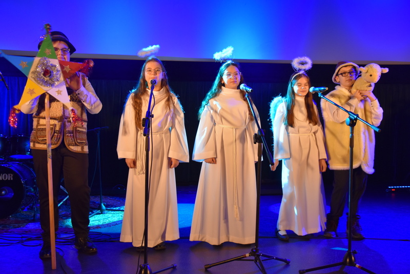 DSC 0009 ZAŚPIEWALI DLA JEZUSA – GMINNE ELIMINACJE FESTIWALU KOLĘD W DĄBROWIE ZA NAMI