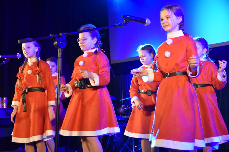 DSC 1026 ZAŚPIEWALI DLA JEZUSA – GMINNE ELIMINACJE FESTIWALU KOLĘD W DĄBROWIE ZA NAMI