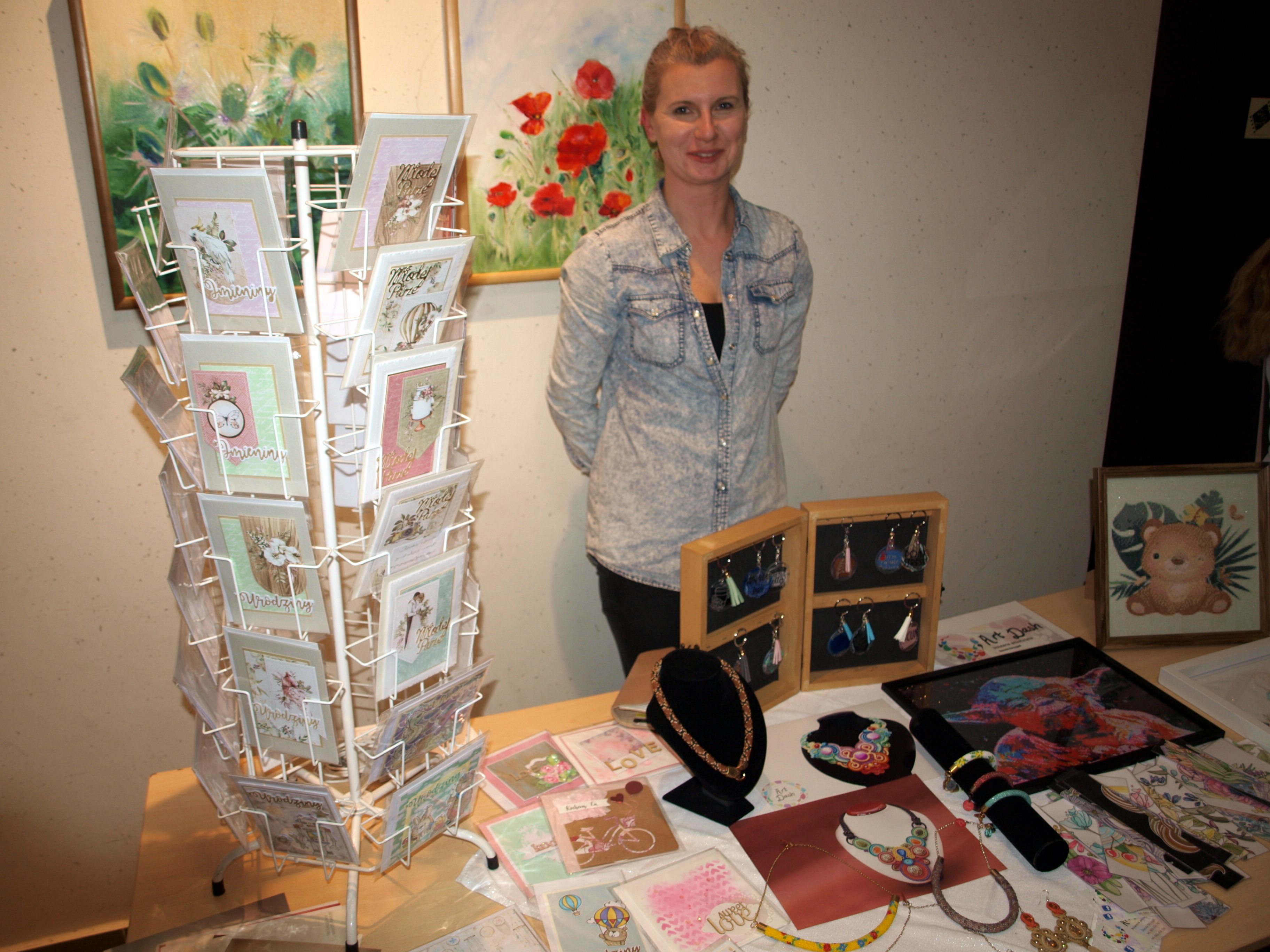 P1012967 KINO NA SZPILKACH NA POCZĄTEK ROKU Z PEŁNĄ WIDOWNIĄ