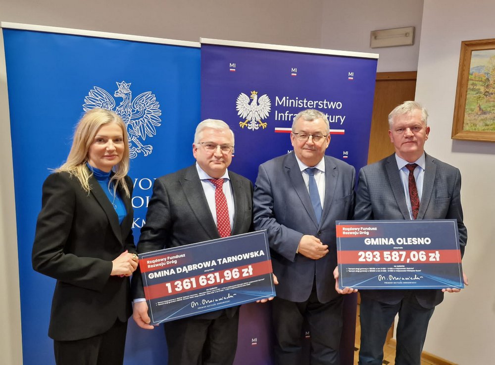 2 276abe6a a321 43a3 b2ab 34cfbbddb8cb Promesy dla Gminy Dąbrowa Tarnowska na remonty dróg