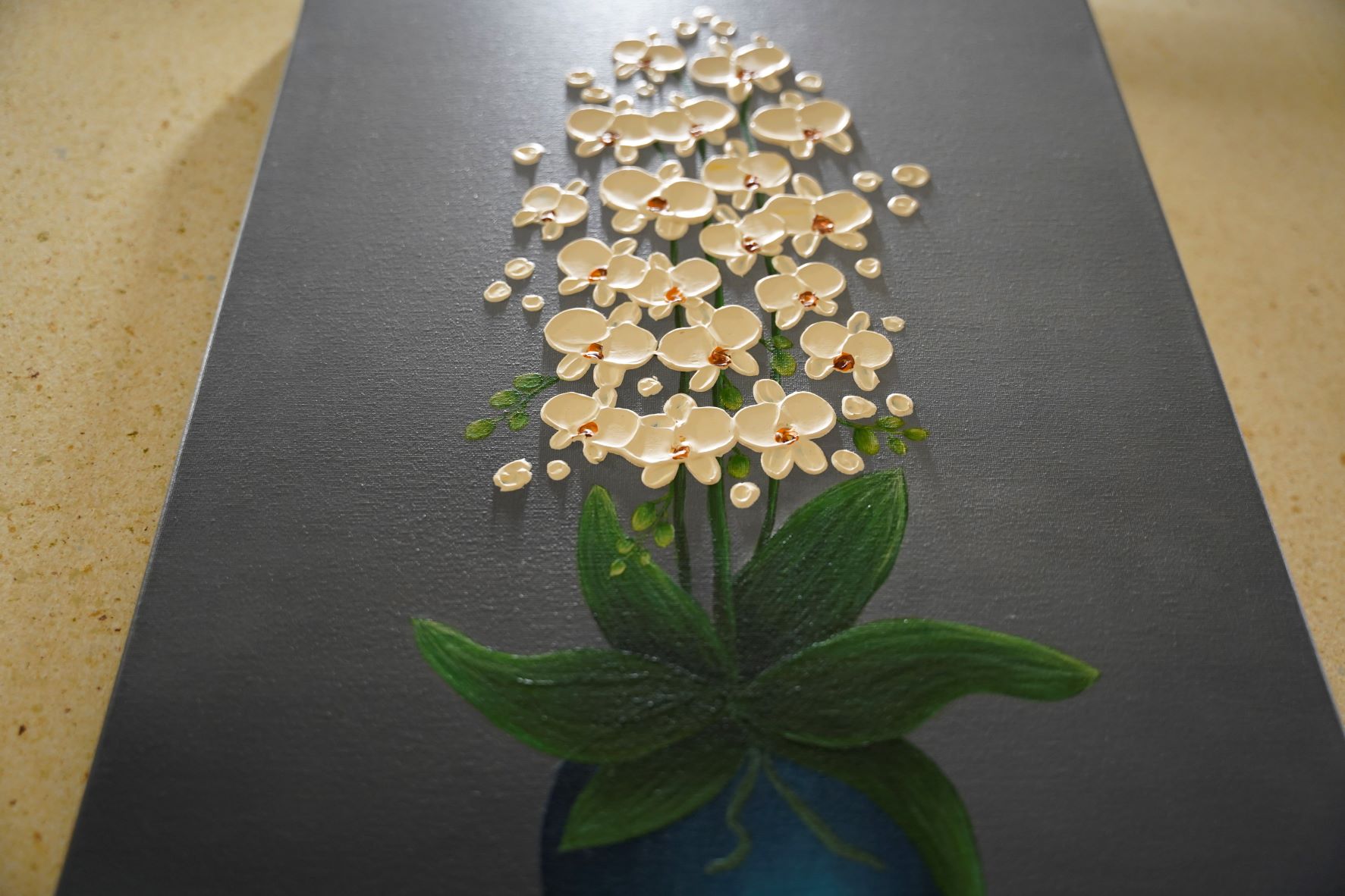 DSC0261 Wystawa prac Justyny Taraski pt. „Akrylowe Fantazje”