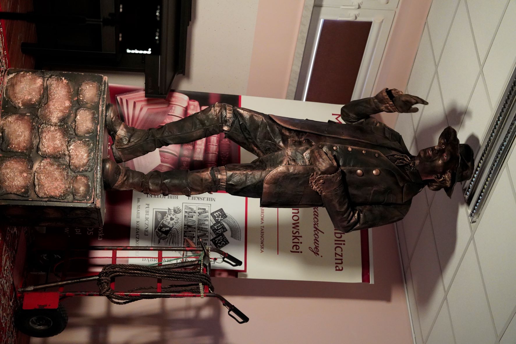 DSC0371 „SPOTKANIA Z CIEKAWYM CZŁOWIEKIEM” W MBP