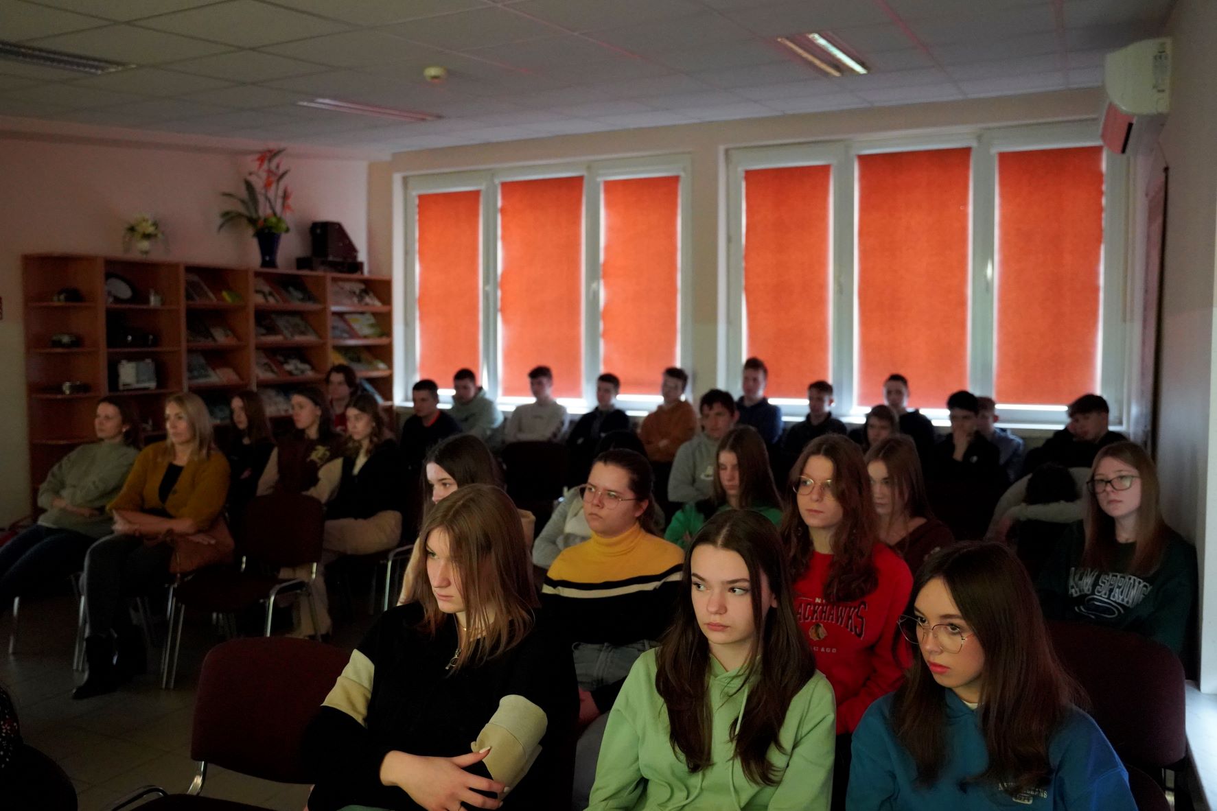 DSC0408 „SPOTKANIA Z CIEKAWYM CZŁOWIEKIEM” W MBP