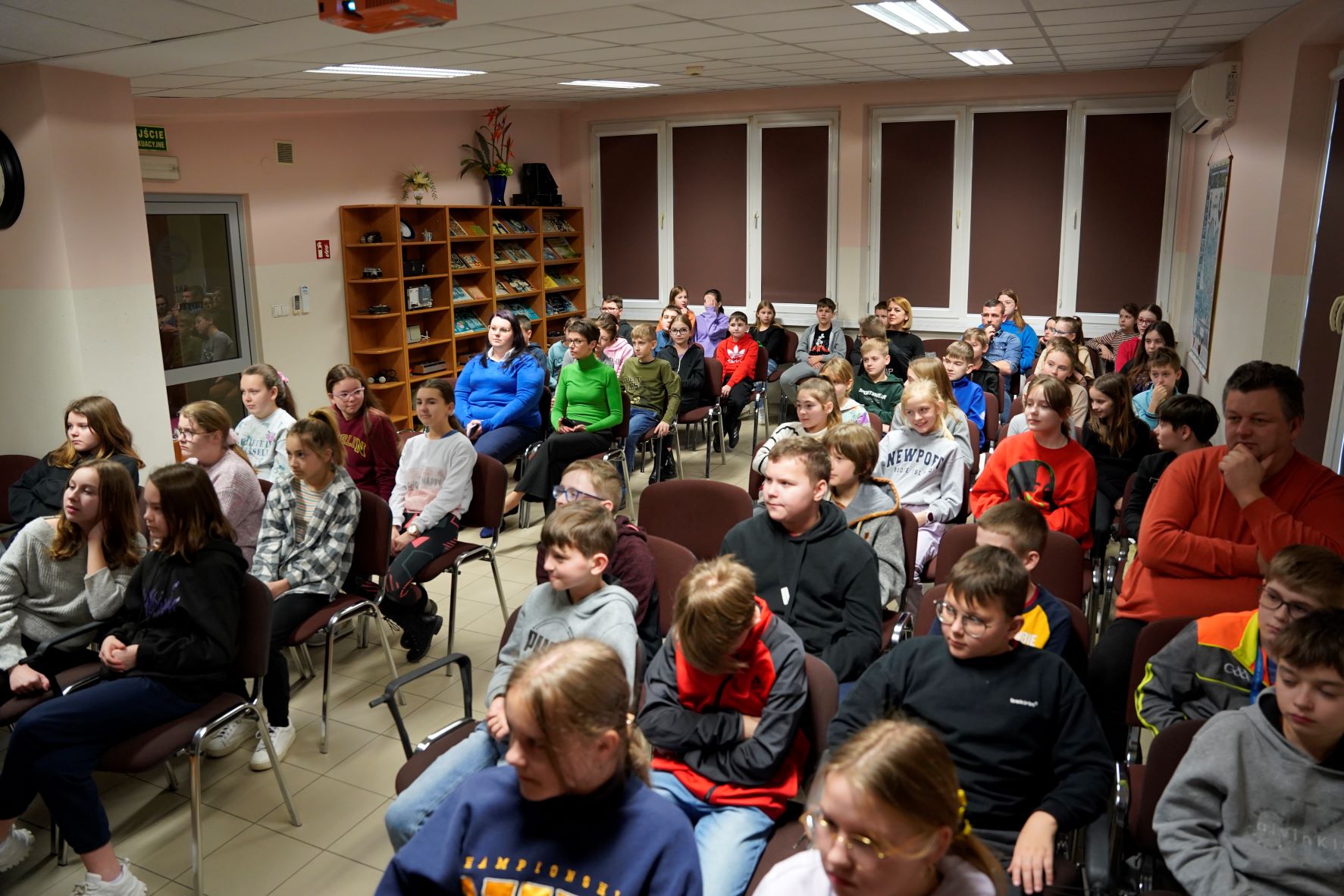 DSC0461 „SPOTKANIA Z CIEKAWYM CZŁOWIEKIEM” W MBP