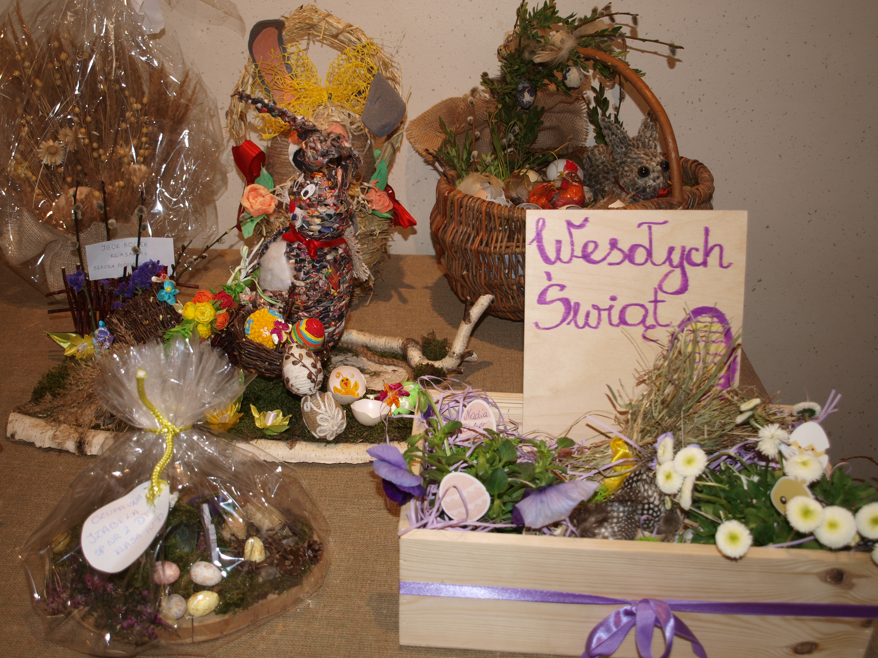 P1013085 POSMAK WIELKANOCY I WIOSNY – PLONY XXXII GMINNEGO KONKURSU PLASTYCZNEGO