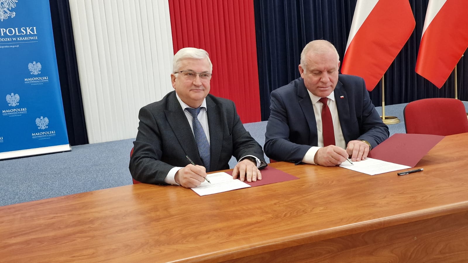 ad589ec0 ac82 402e 9e56 753017a4eb921 Podpisanie umów na zadania drogowe realizowane w ramach Rządowego Funduszu Rozwoju Dróg