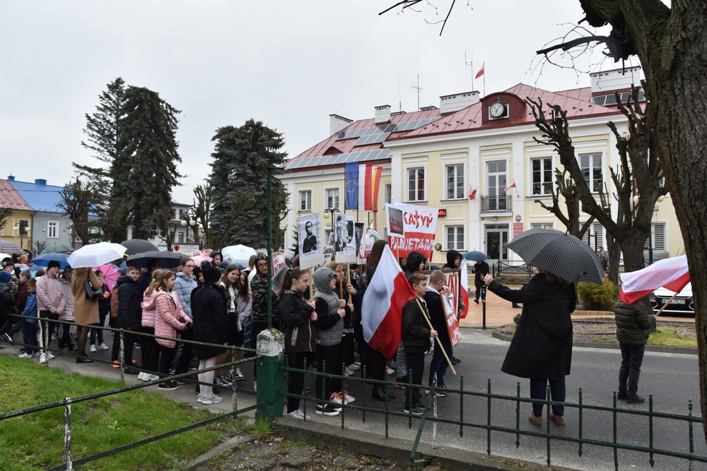 04 DSC 0018 Dąbrowskie Obchody Dnia Pamięci Ofiar Zbrodni Katyńskiej