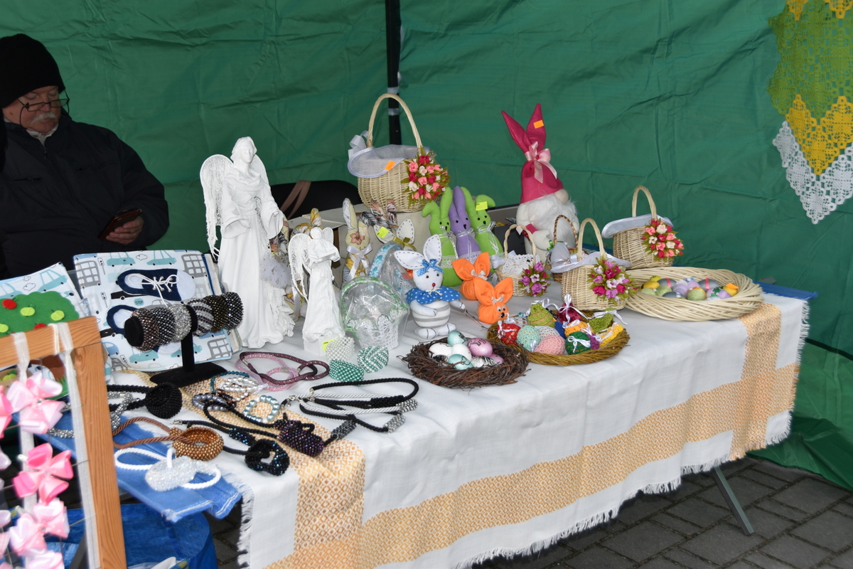 07 DSC 0954 Odbył się V Dąbrowski Kiermasz Wielkanocny. Mieszkańcy poczuli atmosferę świąt.
