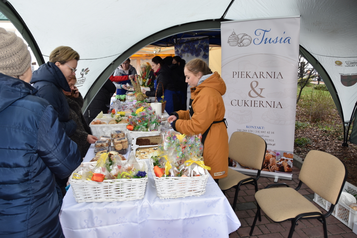 08 DSC 0955 Odbył się V Dąbrowski Kiermasz Wielkanocny. Mieszkańcy poczuli atmosferę świąt.