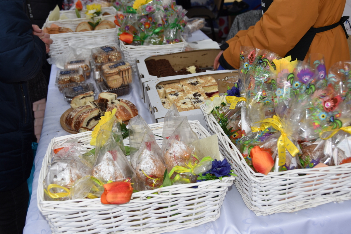 09 DSC 0956 Odbył się V Dąbrowski Kiermasz Wielkanocny. Mieszkańcy poczuli atmosferę świąt.