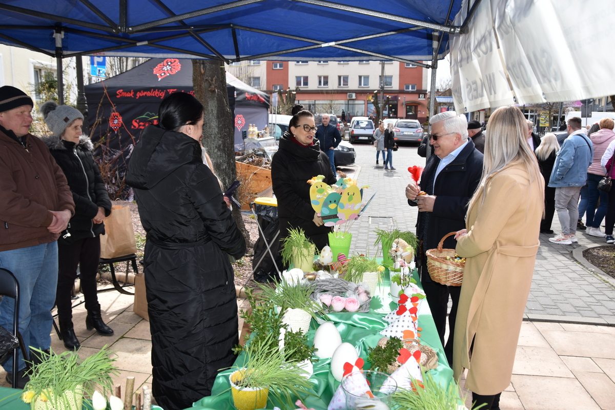 1 DSC 0004 Odbył się V Dąbrowski Kiermasz Wielkanocny. Mieszkańcy poczuli atmosferę świąt.