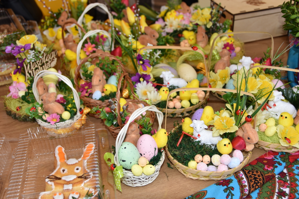 13 DSC 0963 Odbył się V Dąbrowski Kiermasz Wielkanocny. Mieszkańcy poczuli atmosferę świąt.