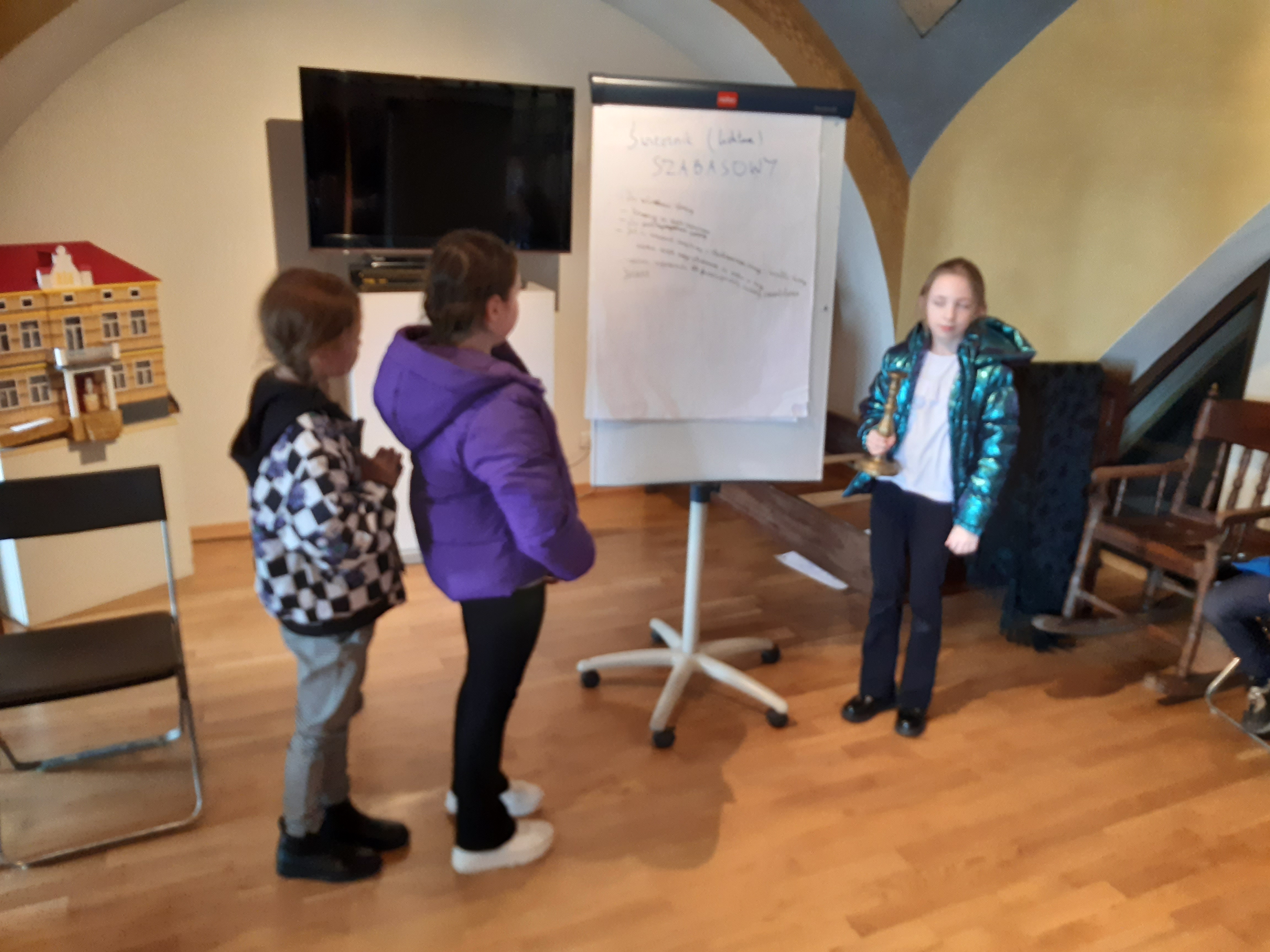 20230331 123958 WARSZTATY EDUKACYJNE „MAGIA STARYCH PRZEDMIOTÓW”