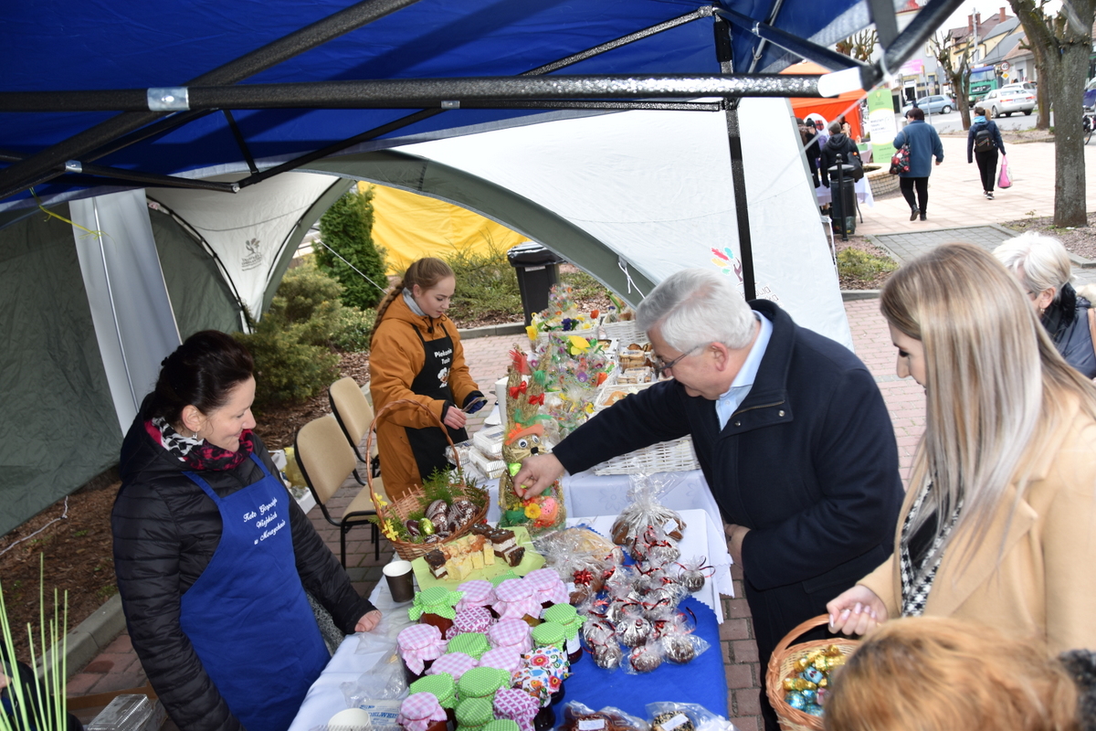 30 DSC 0993 Odbył się V Dąbrowski Kiermasz Wielkanocny. Mieszkańcy poczuli atmosferę świąt.