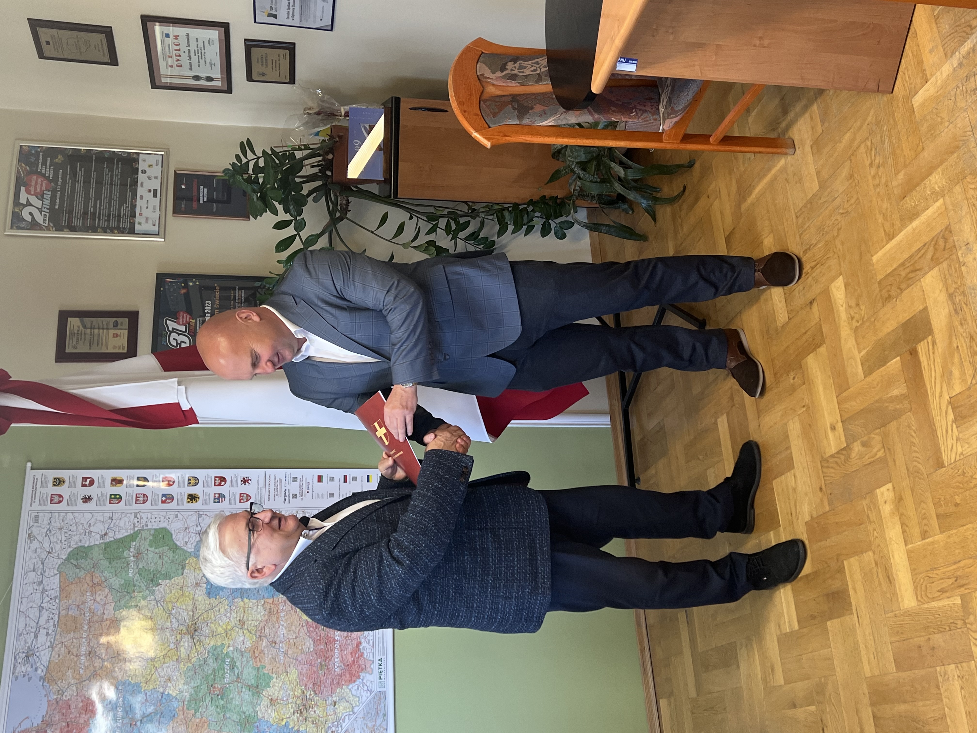 IMG 6243 Zawarto umowę na przebudowę ciągu ulic Ofiar Katynia i Czernia w Dąbrowie Tarnowskiej