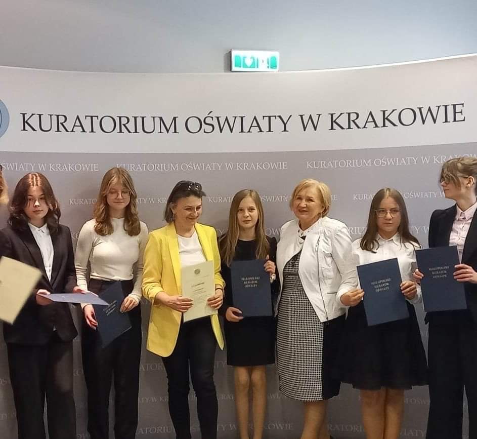 IMG 6370 LAUREACI KONKURSÓW PRZEDMIOTOWYCH