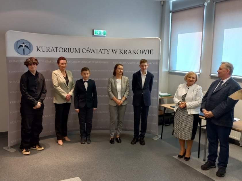 IMG 6373 LAUREACI KONKURSÓW PRZEDMIOTOWYCH