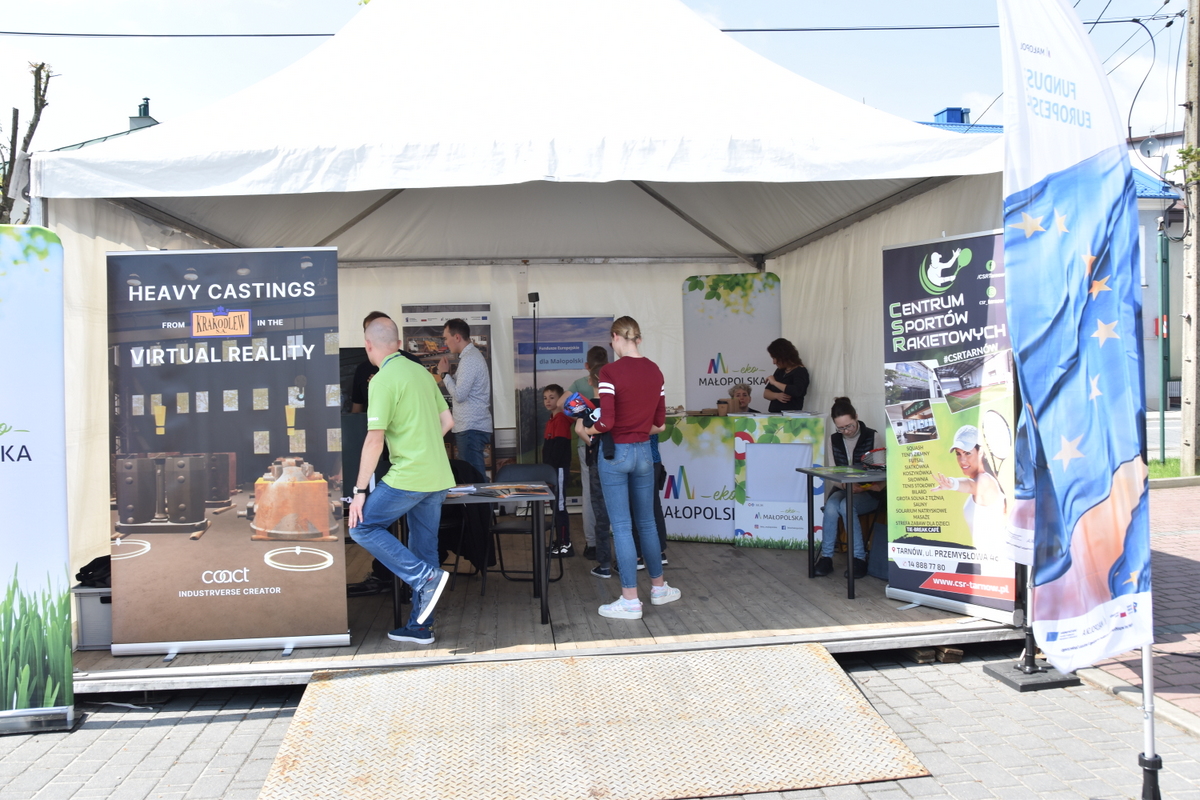 54 DSC 0570 Dąbrowa Tarnowska w minioną sobotę była kolejnym przystankiem na trasie plenerowych ,,Rozgrzewek z Funduszami Europejskimi”