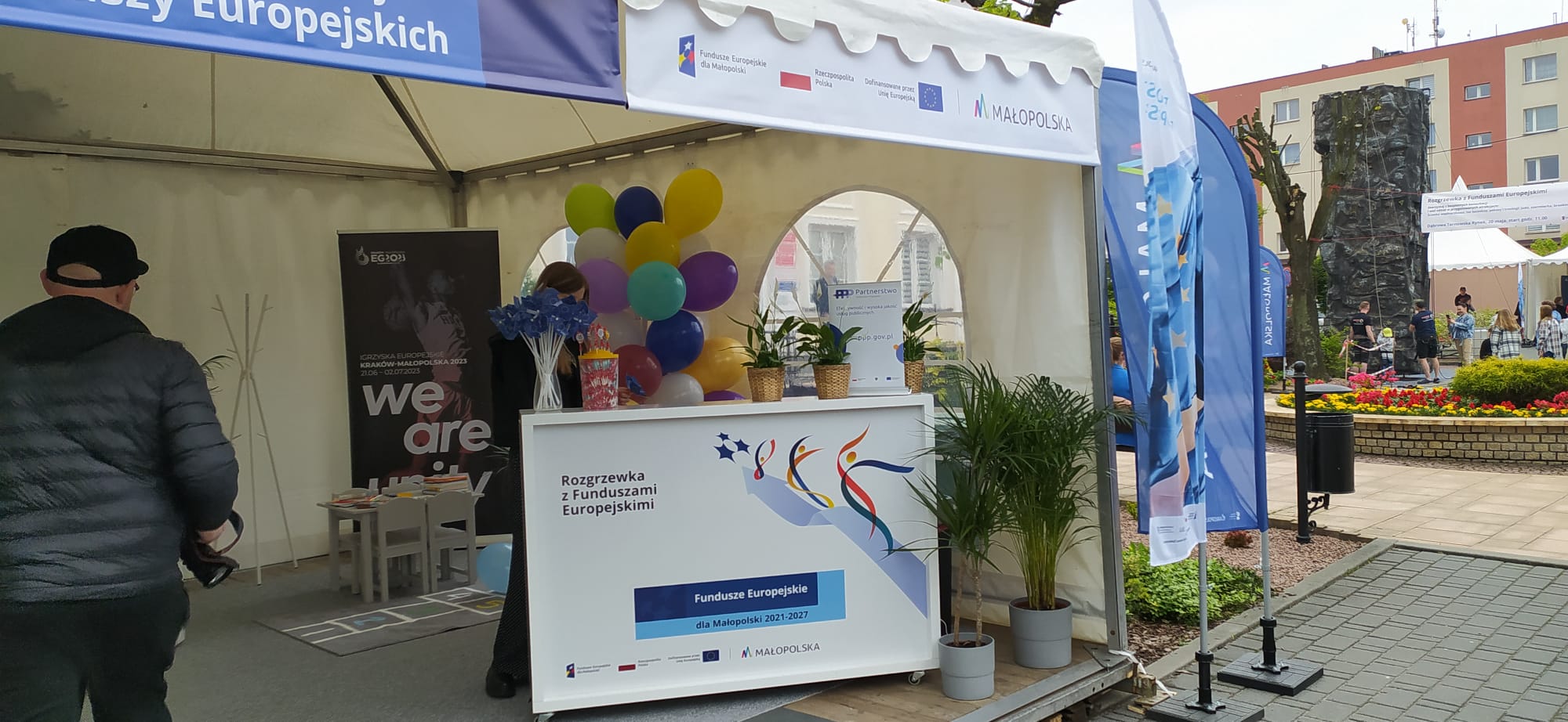 582e2abc a9e6 42ce a16a 1b4bff1fd909 Dąbrowa Tarnowska w minioną sobotę była kolejnym przystankiem na trasie plenerowych ,,Rozgrzewek z Funduszami Europejskimi”