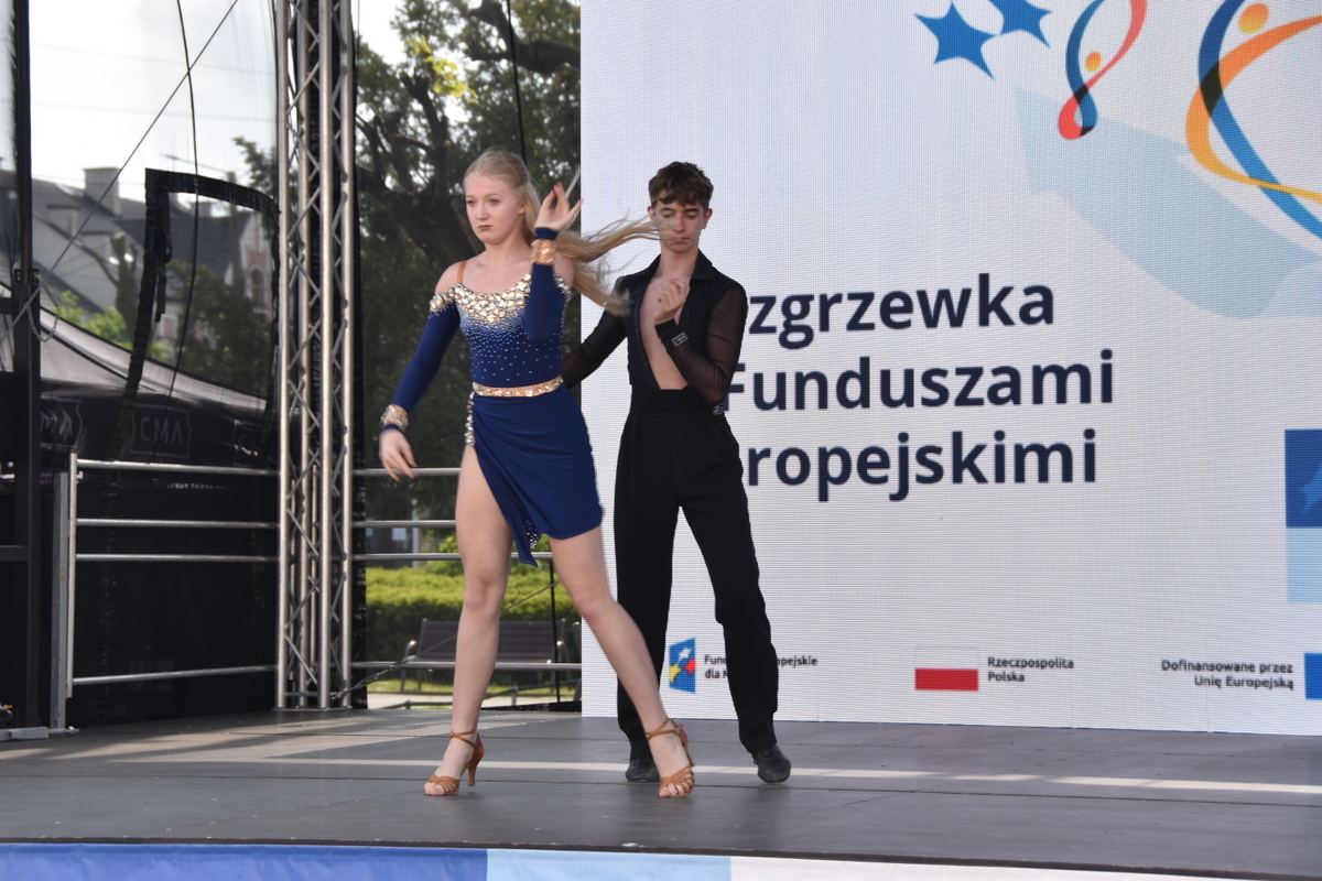 62 DSC 0583 Dąbrowa Tarnowska w minioną sobotę była kolejnym przystankiem na trasie plenerowych ,,Rozgrzewek z Funduszami Europejskimi”