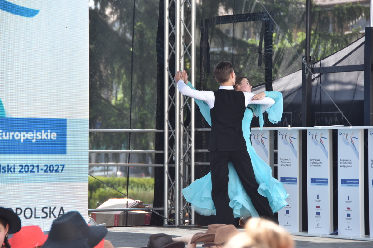 71 DSC 0612 Dąbrowa Tarnowska w minioną sobotę była kolejnym przystankiem na trasie plenerowych ,,Rozgrzewek z Funduszami Europejskimi”