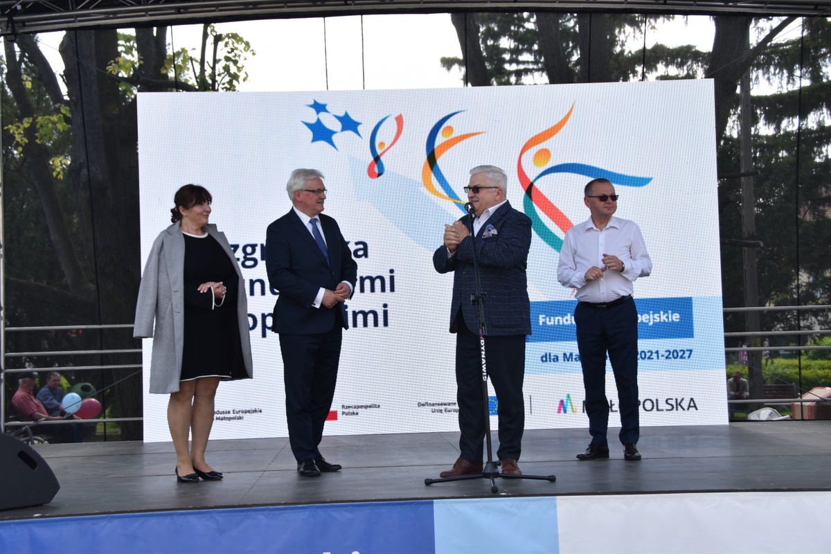 72 DSC 0616 Dąbrowa Tarnowska w minioną sobotę była kolejnym przystankiem na trasie plenerowych ,,Rozgrzewek z Funduszami Europejskimi”