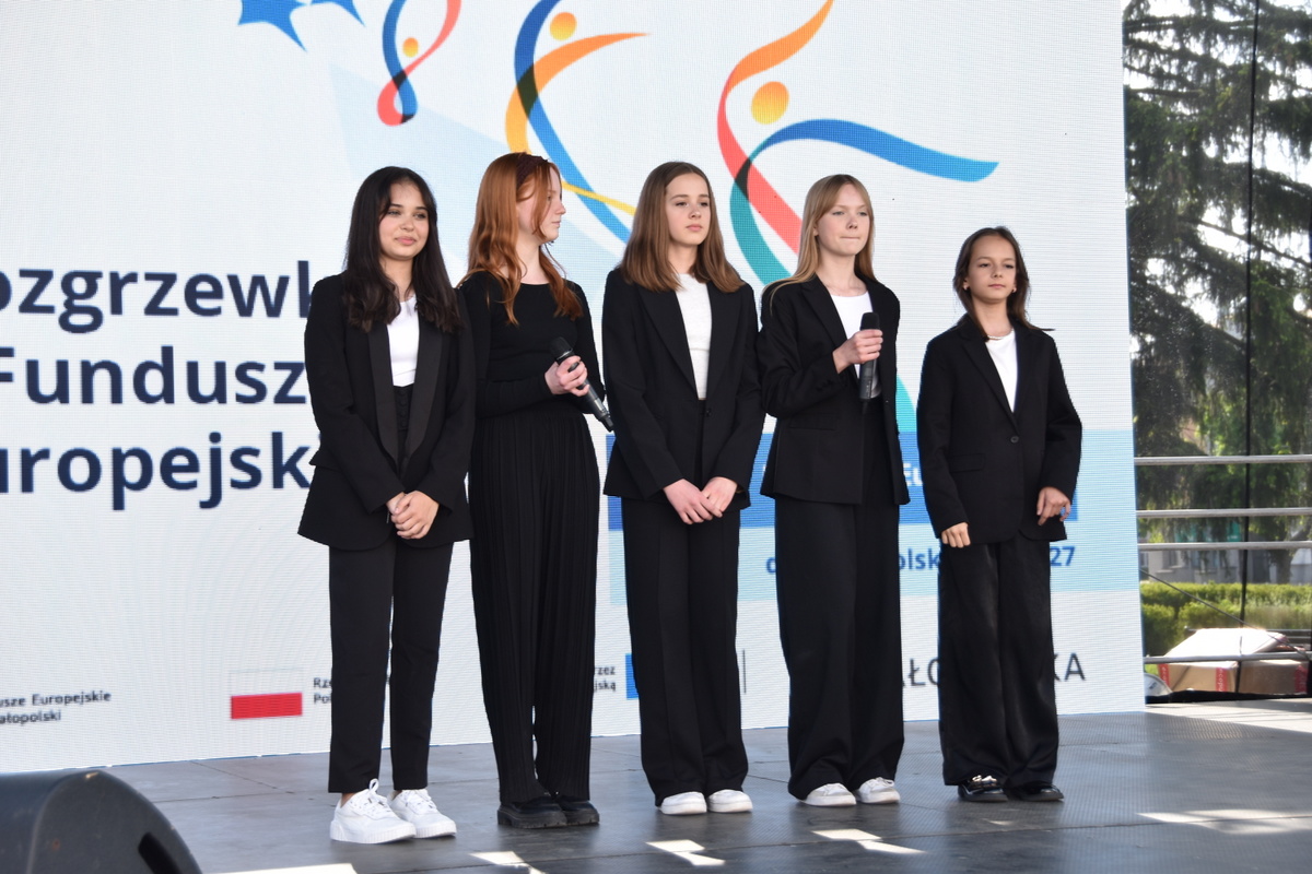 80 DSC 0645 Dąbrowa Tarnowska w minioną sobotę była kolejnym przystankiem na trasie plenerowych ,,Rozgrzewek z Funduszami Europejskimi”