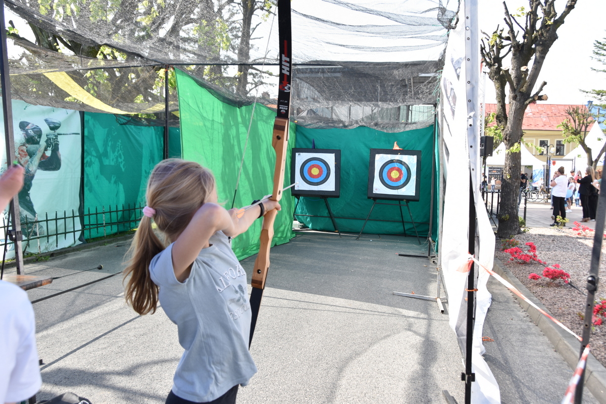 82 DSC 0655 Dąbrowa Tarnowska w minioną sobotę była kolejnym przystankiem na trasie plenerowych ,,Rozgrzewek z Funduszami Europejskimi”