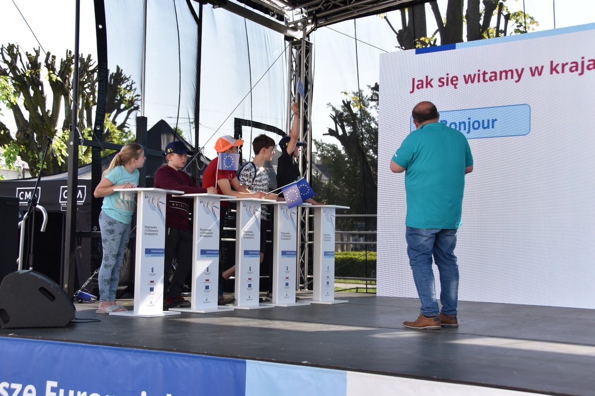 83 DSC 0658 Dąbrowa Tarnowska w minioną sobotę była kolejnym przystankiem na trasie plenerowych ,,Rozgrzewek z Funduszami Europejskimi”