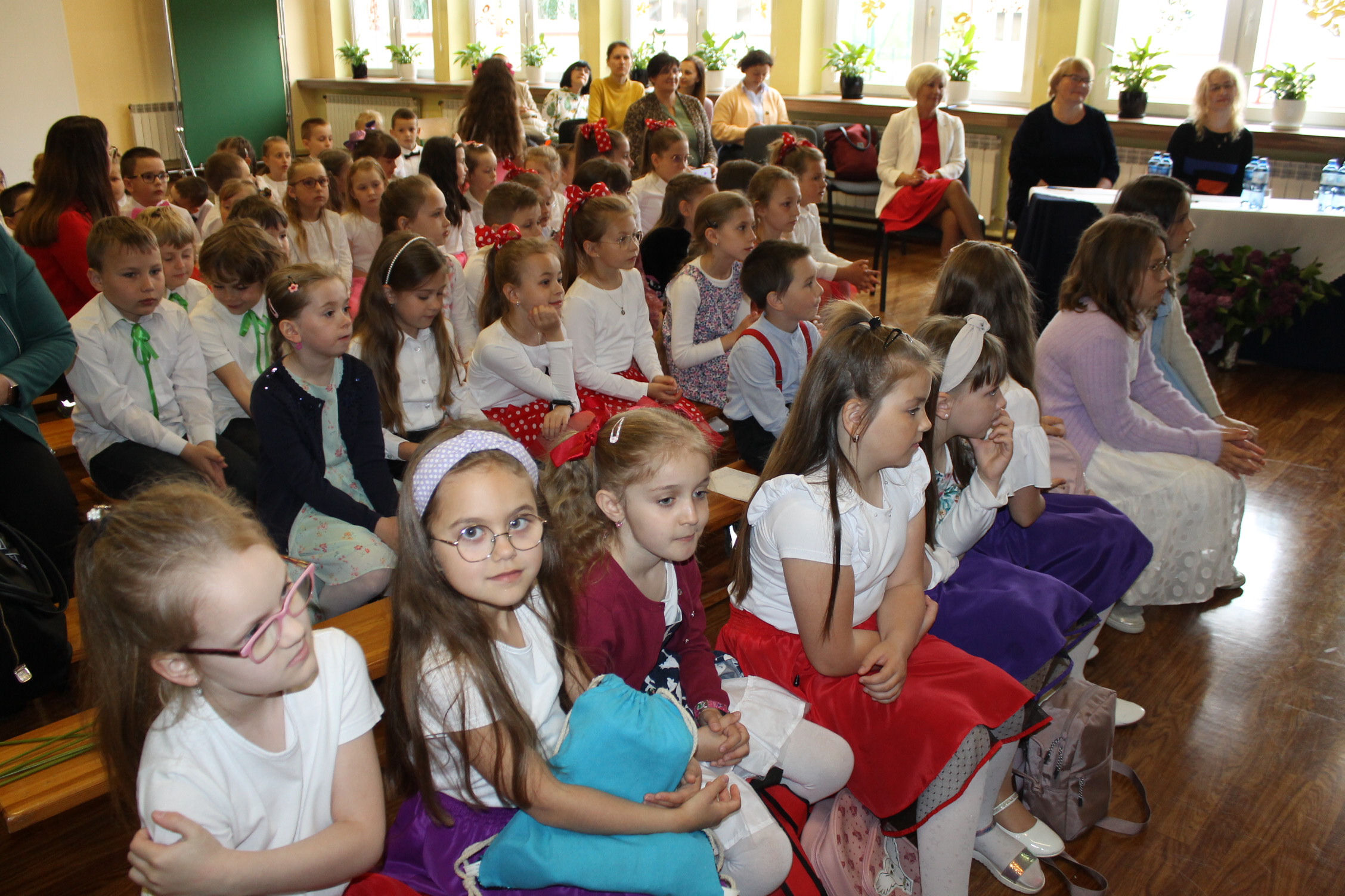 IMG 6943 Niezwykły prezent z okazji  Dnia Mamy   I Gminny Konkurs Wokalny „Tobie Mamo”