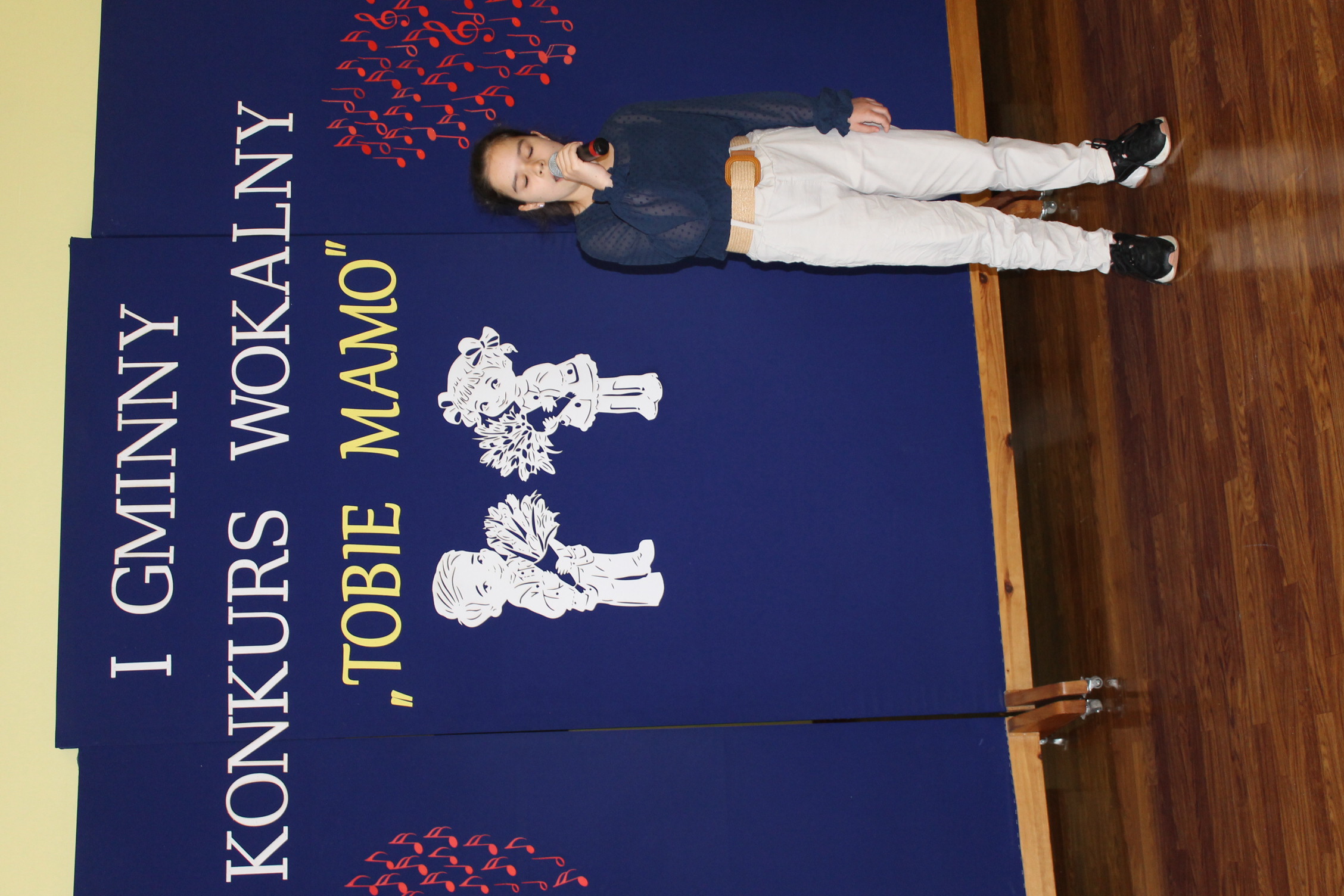 IMG 7134 Niezwykły prezent z okazji  Dnia Mamy   I Gminny Konkurs Wokalny „Tobie Mamo”