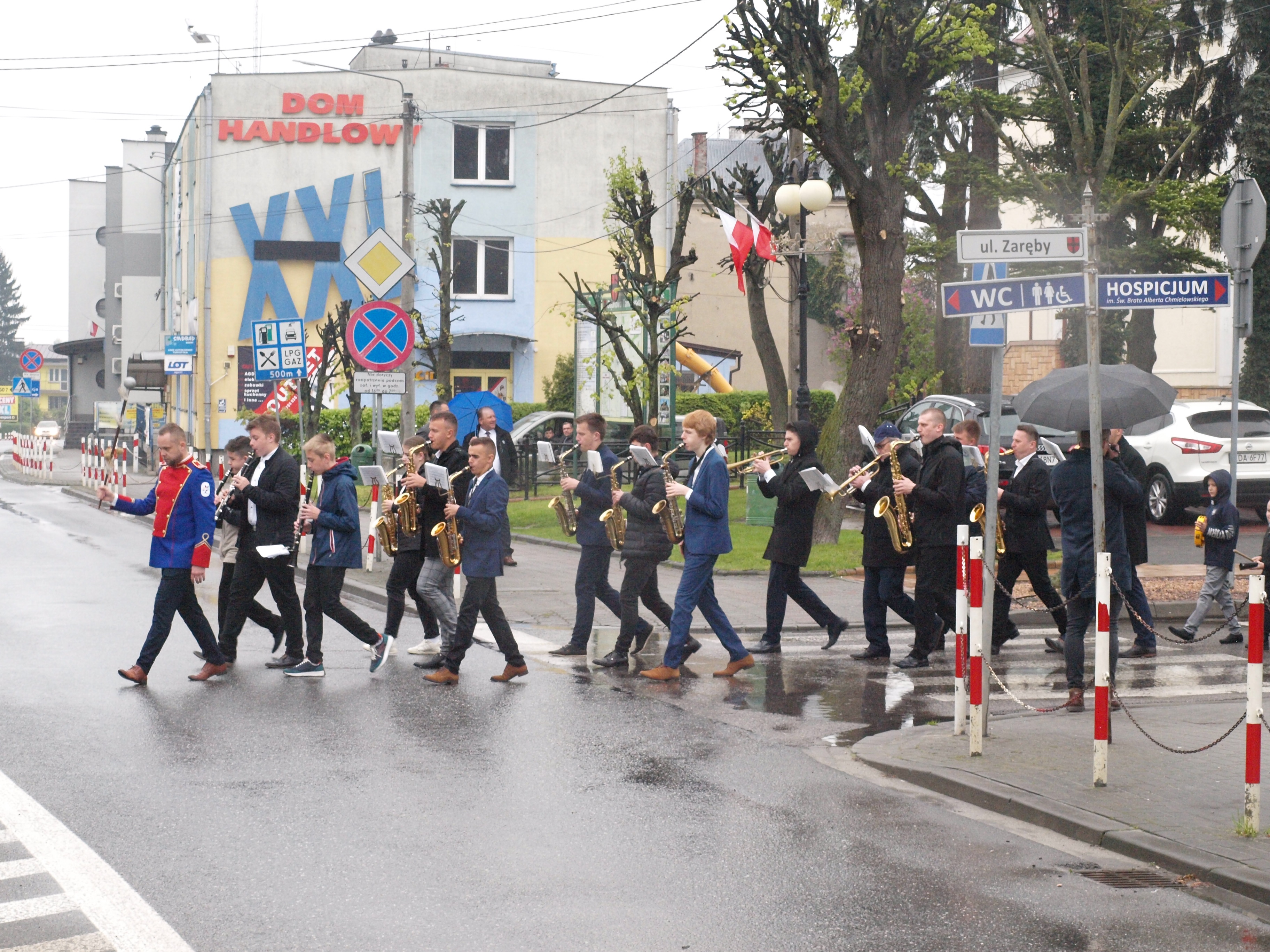 P1013211 ORKIESTRA DĘTA DDK UŚWIETNIŁA UROCZYSTOŚĆ PATRIOTYCZNĄ