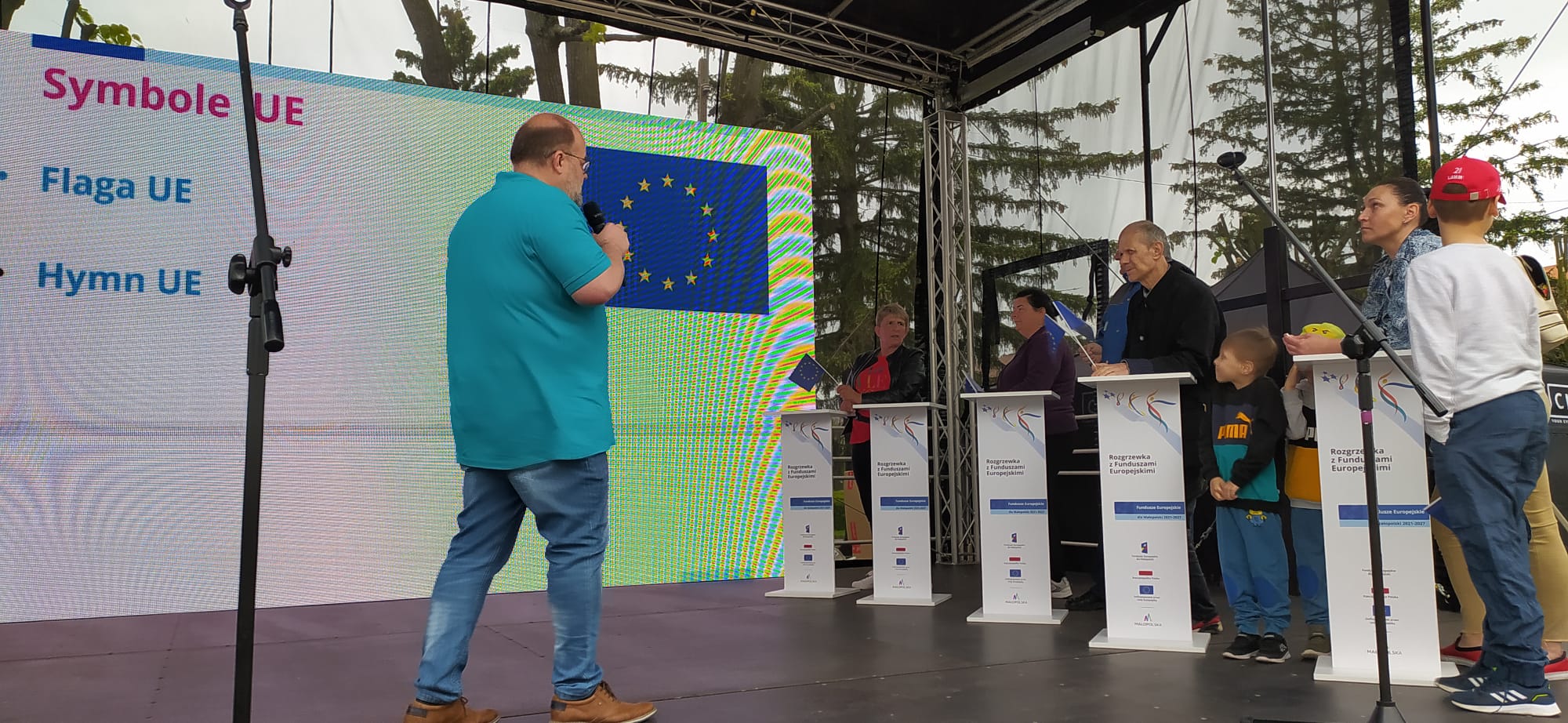 bc7a9d49 9b11 489e 8f46 a60e0da15087 Dąbrowa Tarnowska w minioną sobotę była kolejnym przystankiem na trasie plenerowych ,,Rozgrzewek z Funduszami Europejskimi”