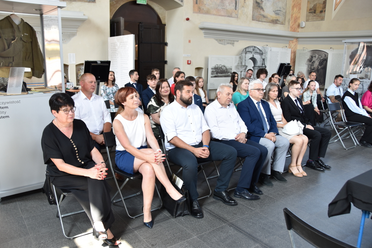 01 DSC 0130 Stypendia Burmistrza Dąbrowy Tarnowskiej