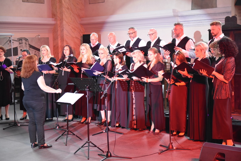 1 DSC 0089 W dąbrowskiej synagodze zaśpiewał SOLski chór z Tarnowa