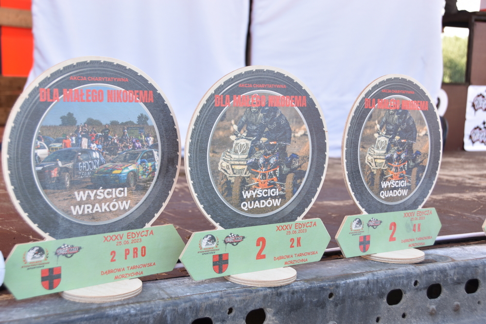 11 DSC 0921 Wrak Race ze wsparciem dla małego Nikodema na ,,lądowisku” w Morzychnie zgromadził tłumy mieszkańców z Powiśla i okolic