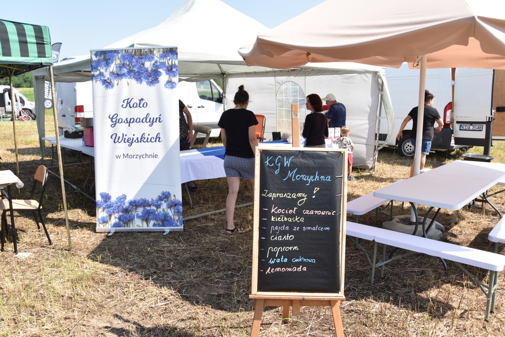 25 DSC 0980 Wrak Race ze wsparciem dla małego Nikodema na ,,lądowisku” w Morzychnie zgromadził tłumy mieszkańców z Powiśla i okolic