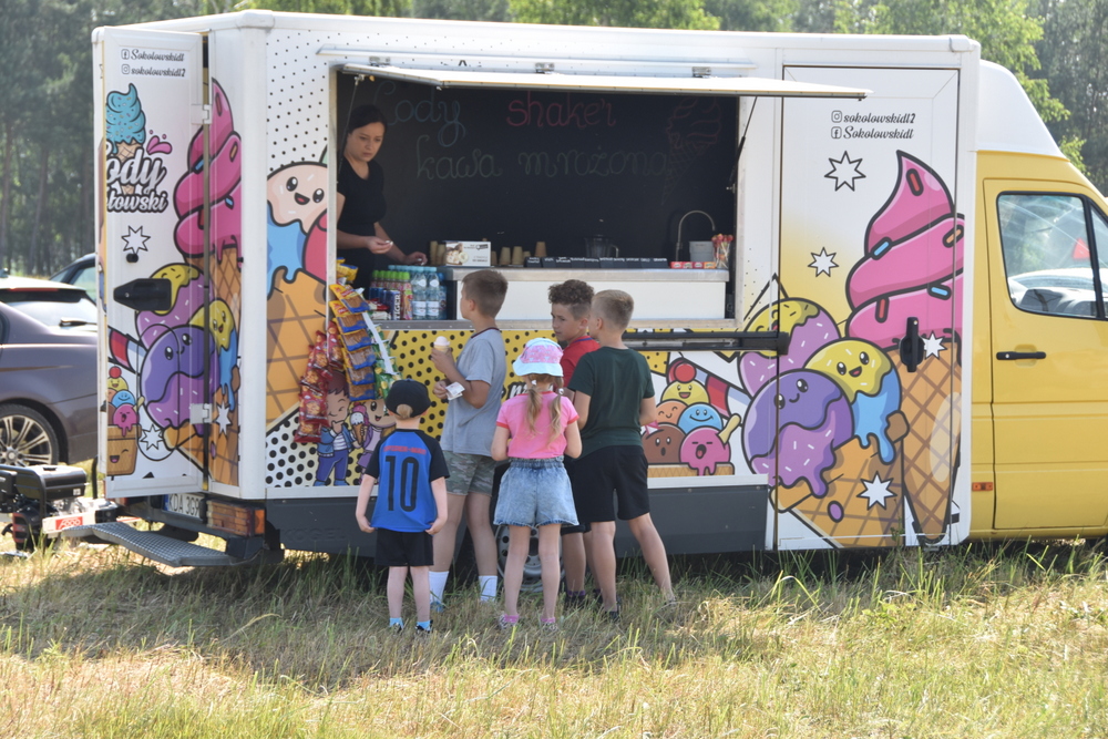 26 DSC 0981 Wrak Race ze wsparciem dla małego Nikodema na ,,lądowisku” w Morzychnie zgromadził tłumy mieszkańców z Powiśla i okolic