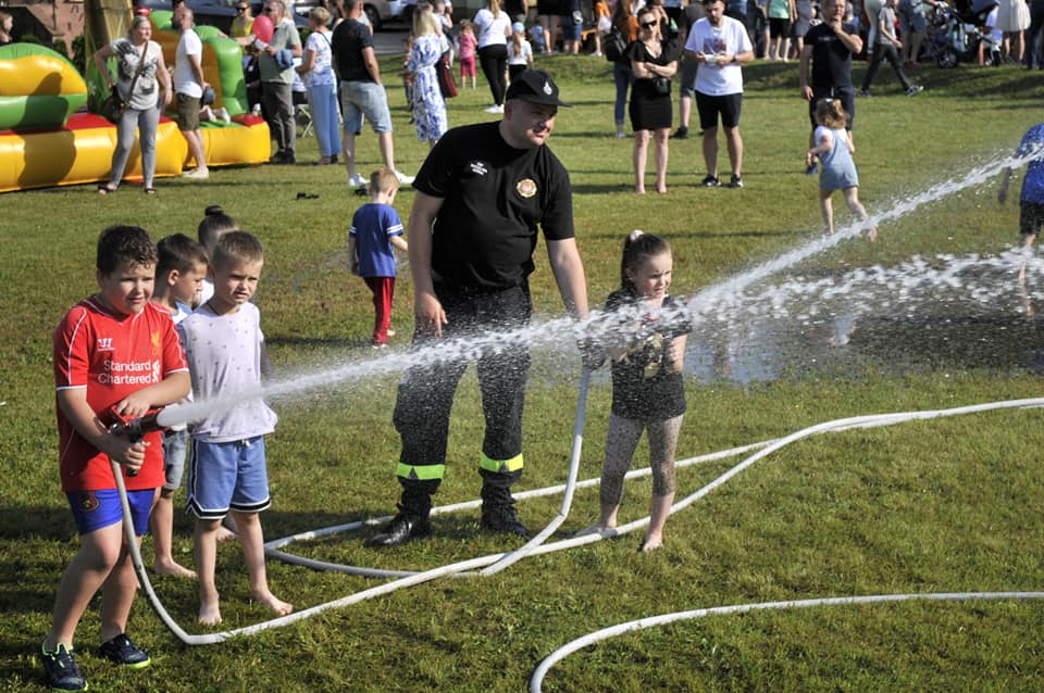 355130587 568848012094803 1597257198162102144 n ,,Dobro. Im więcej go dajesz tym więcej dostajesz . XII Charytatywny Festyn ,,Pomocnej Dłoni