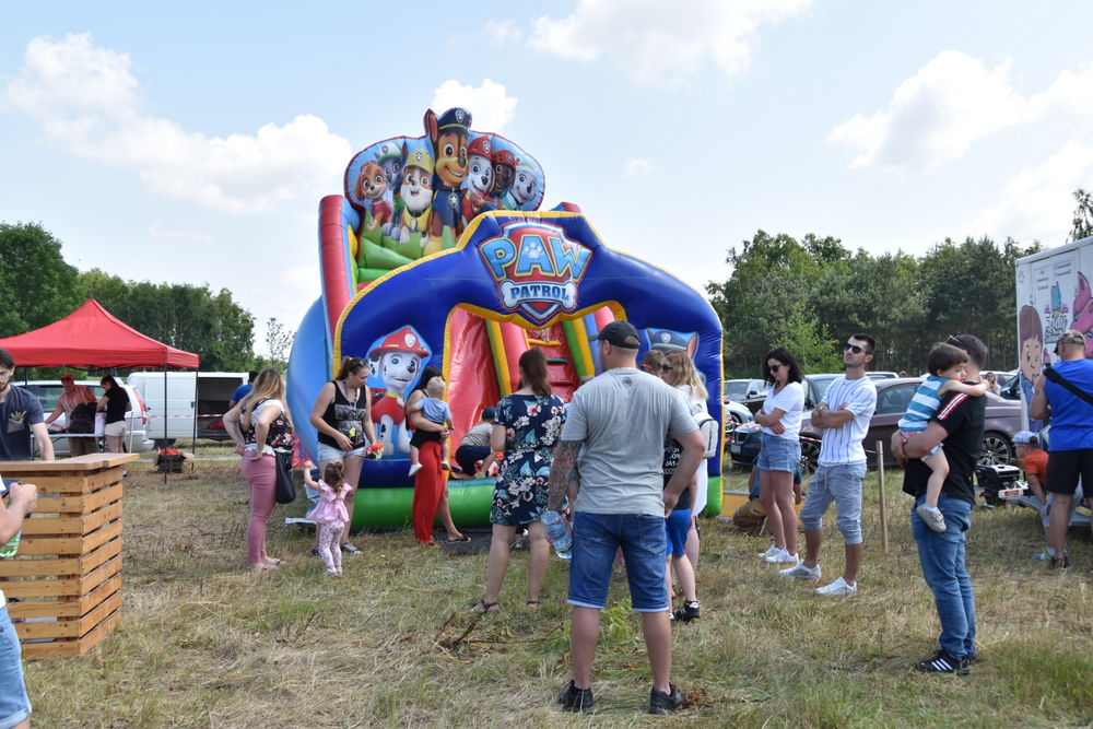 69 DSC 0093 Wrak Race ze wsparciem dla małego Nikodema na ,,lądowisku” w Morzychnie zgromadził tłumy mieszkańców z Powiśla i okolic