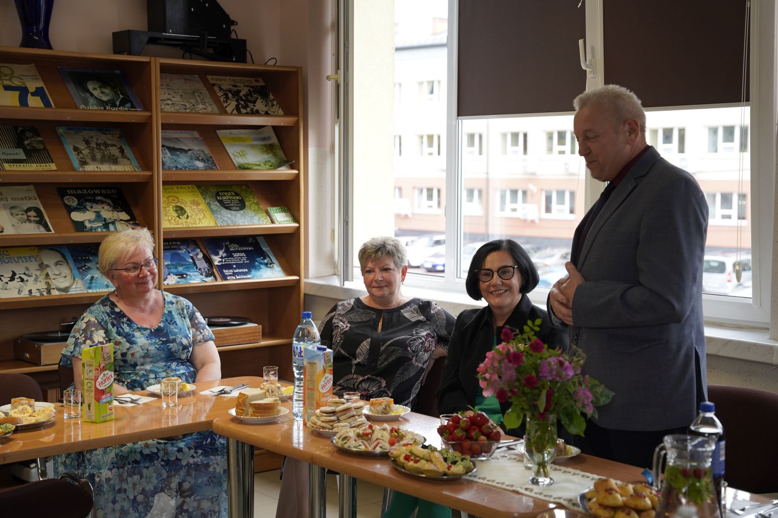 DSC1374 10 LAT WARSZTATÓW ARTYSTYCZNYCH DZIAŁAJĄCYCH PRZY MBP