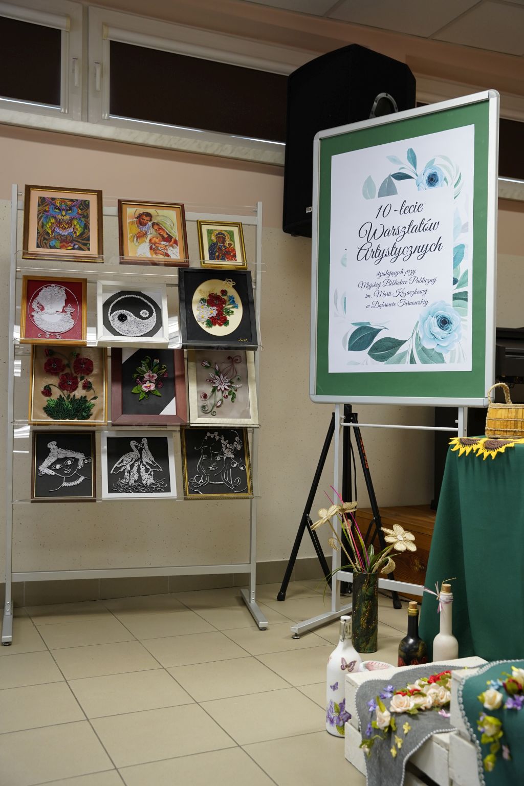 DSC1435 10 LAT WARSZTATÓW ARTYSTYCZNYCH DZIAŁAJĄCYCH PRZY MBP