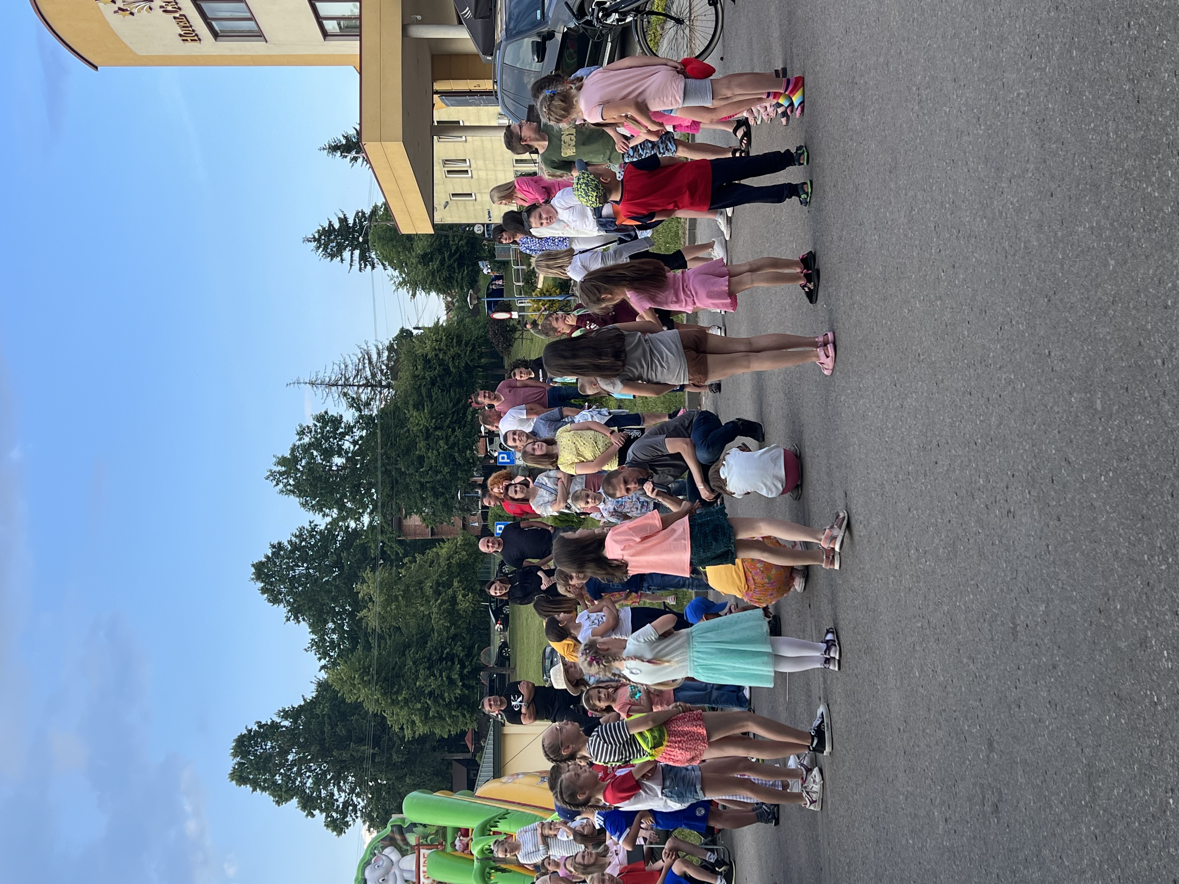 IMG 9580 ,,Dobro. Im więcej go dajesz tym więcej dostajesz . XII Charytatywny Festyn ,,Pomocnej Dłoni