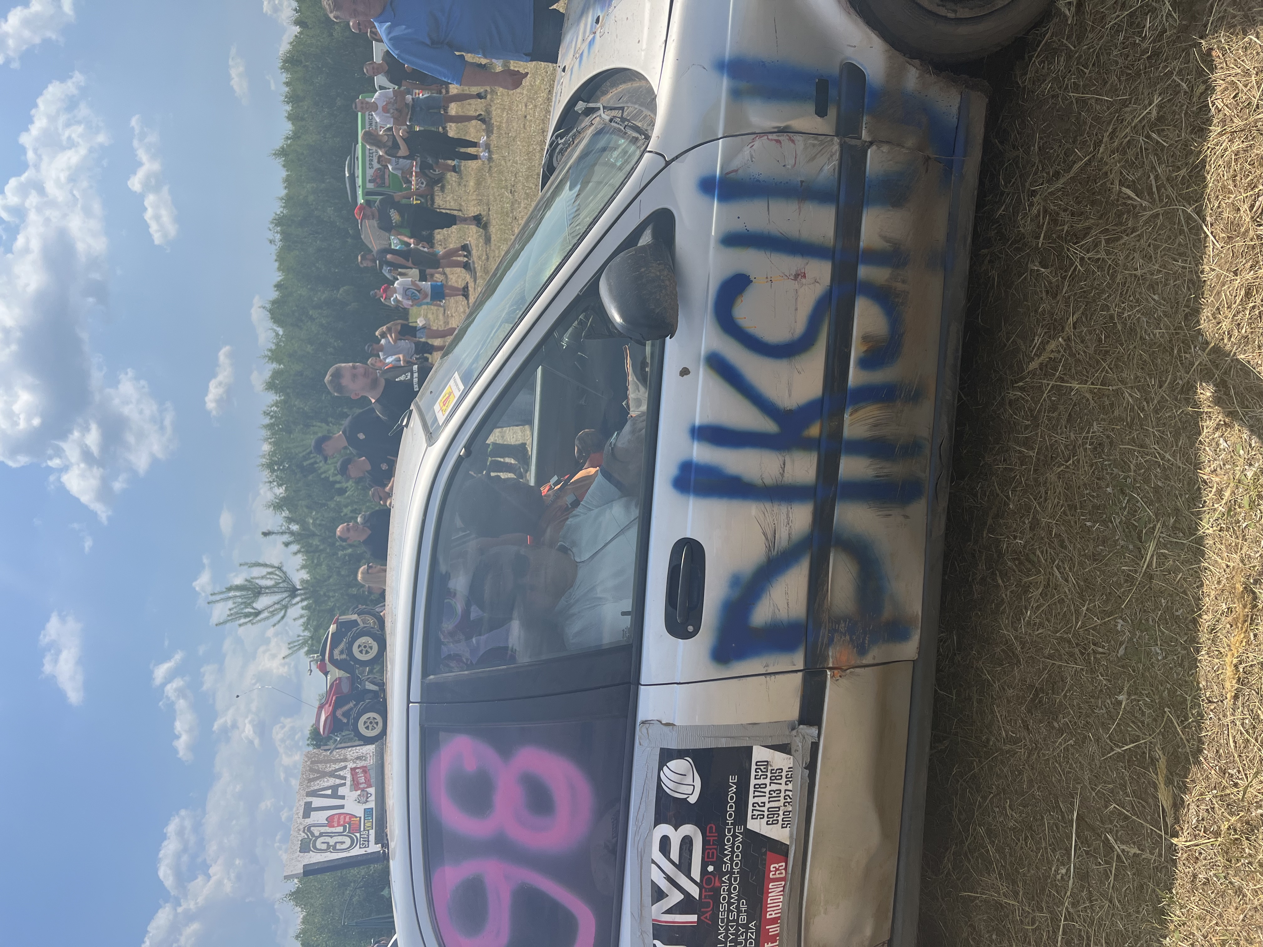 IMG 9849 Wrak Race ze wsparciem dla małego Nikodema na ,,lądowisku” w Morzychnie zgromadził tłumy mieszkańców z Powiśla i okolic